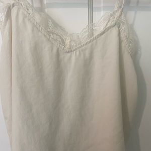 White lace American Eagle shirt